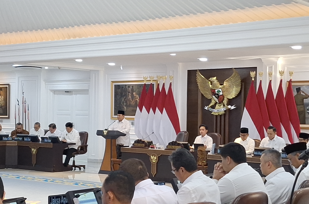 Survei Terbaru Poltracking Bikin Kaget, Kepuasan Publik ke Prabowo-Gibran Tinggal 55,1 Persen