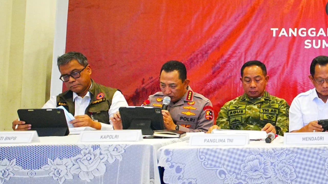 Polri Kerahkan 11.625 Personel dan Infrastruktur Lengkap Tangani Bencana Sumatera 