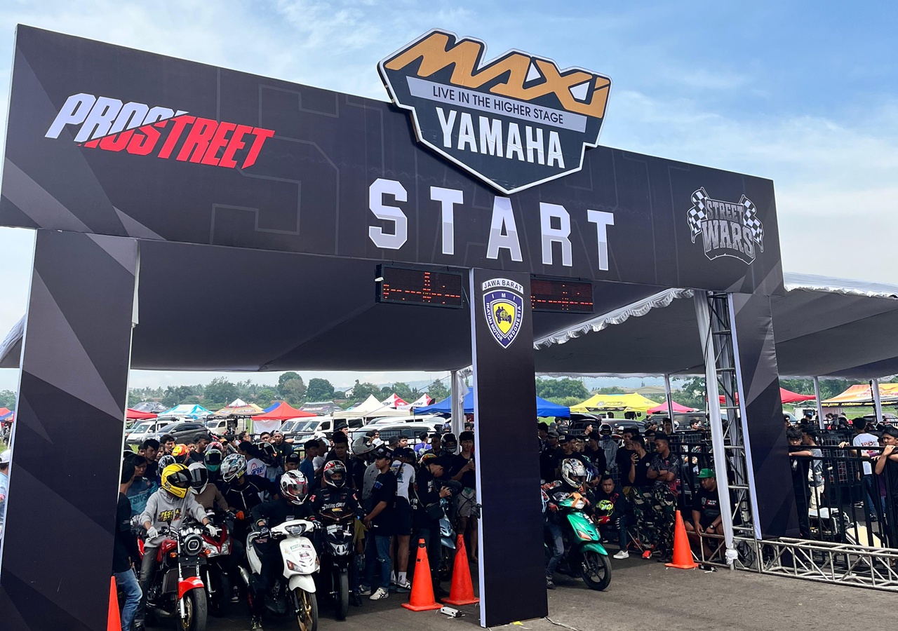 MAXI Drag Combat: 10 Tahun Sinergi Yamaha–Prostreet Hadirkan Adu Kecepatan di Landasan Terbang