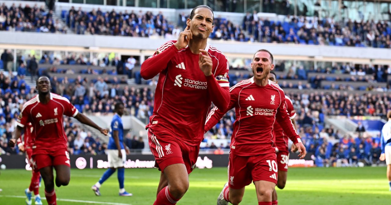 Drama Menit Akhir! Sundulan Virgil van Dijk Bawa Liverpool Bungkam Everton 2-1