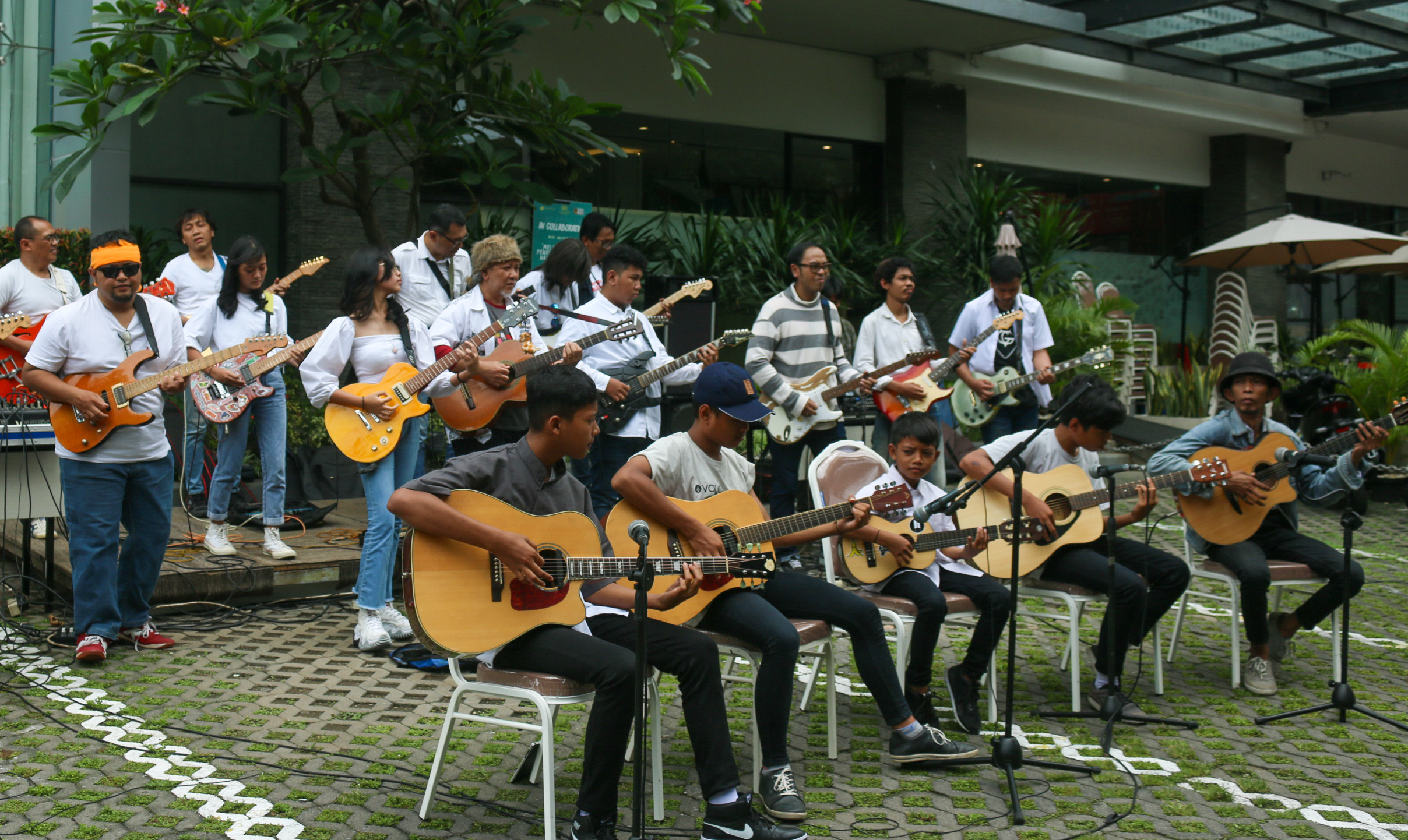 Gitaris Sehati, 50 Insan Musik Gitar Kota Surabaya Gelar Jamsession Kolaboratif