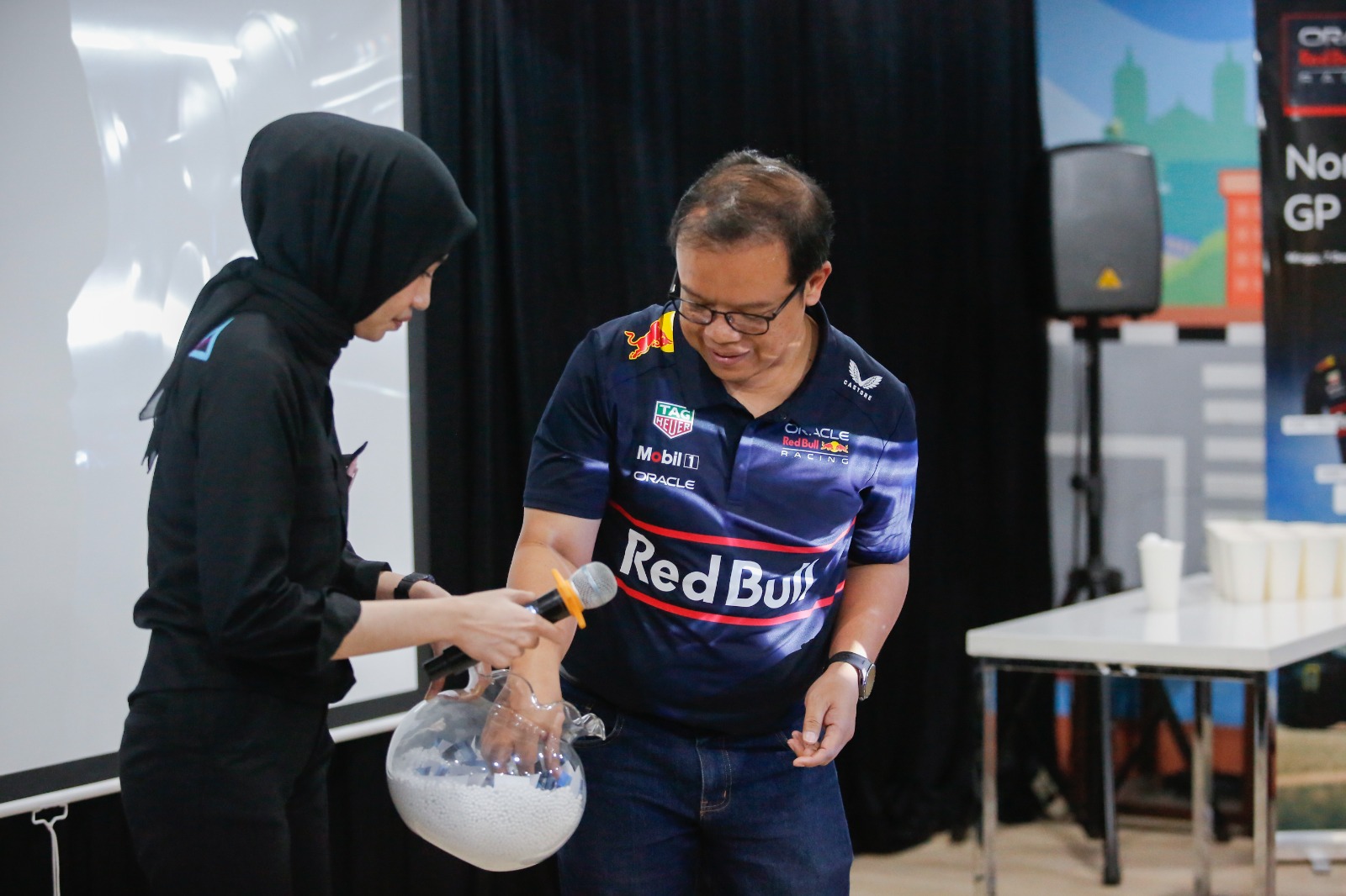 Lumcor Experience Tawarkan Cara Baru Nikmati Aksi Max Verstappen di Seri Terakhir