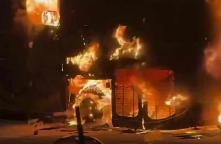 Bus Jemaah Umrah Indonesia Ludes Terbakar, Bagaimana Nasib 24 Penumpangnya?