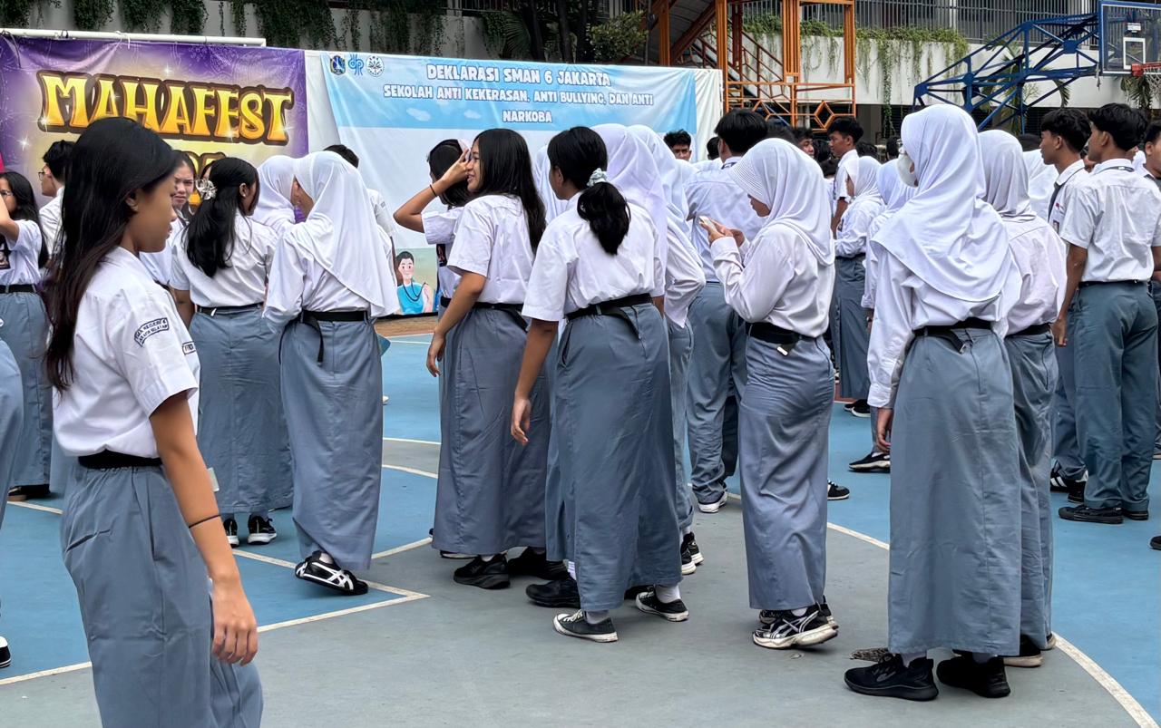 Sekolah Swasta Gratis Bikin Warga Jakarta Bahagia