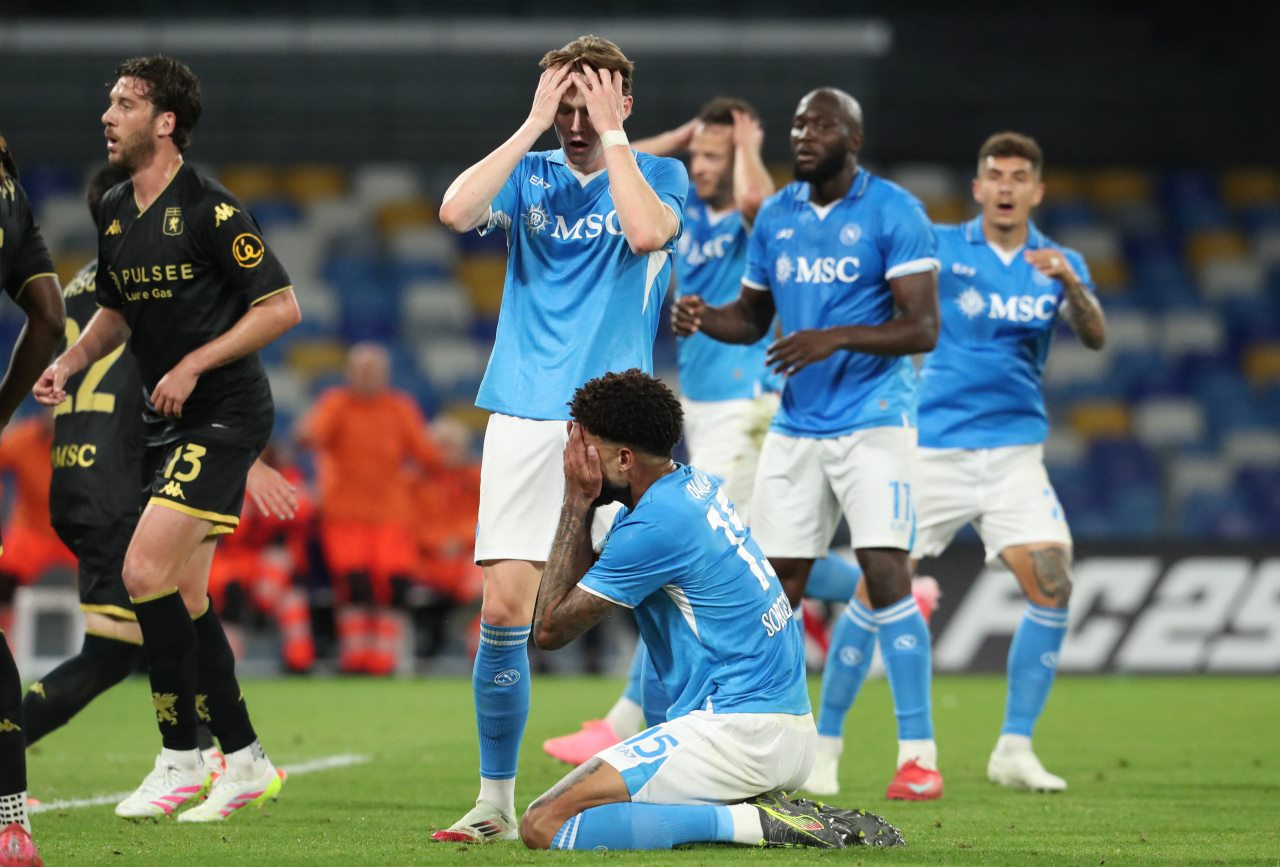 Napoli vs Genoa 2-2: Partenopei Hanya Unggul 1 Poin Atas Inter, Persaingan Scudetto Memanas!