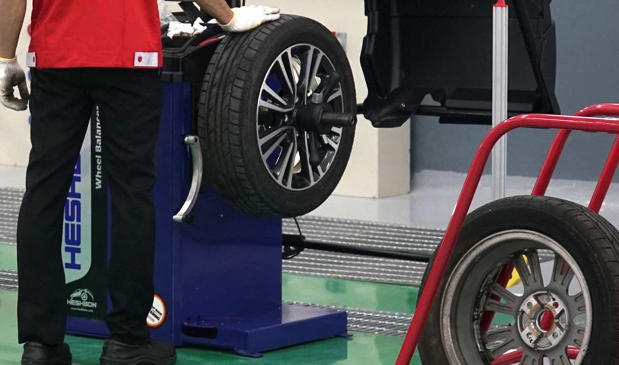 Pentingnya Rotasi Ban Mobil, Berikut Jadwal dan Caranya