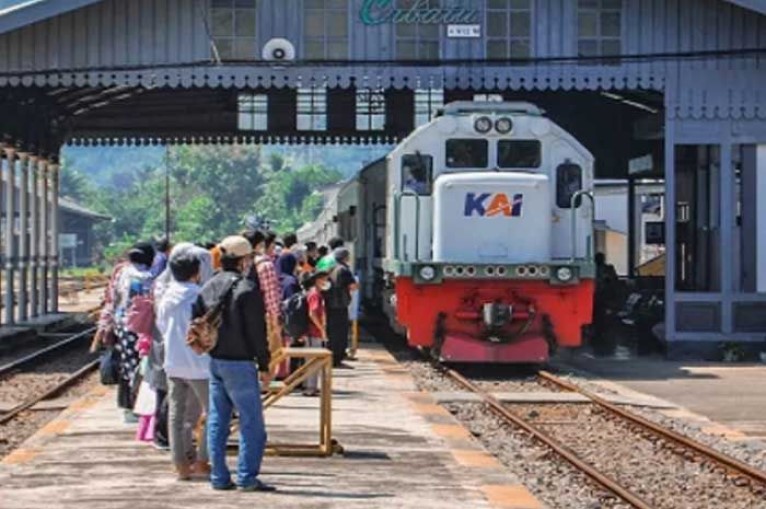 7 Jadwal Kereta Api Jarak Jauh Libur Nataru, Bisa Berangkat dari Jatinegara dan Karawang