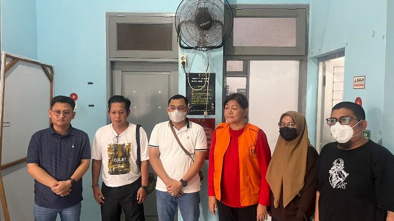 Tim SIRI Kejagung Amankan DPO Eksi Anggraini Kasus Antam