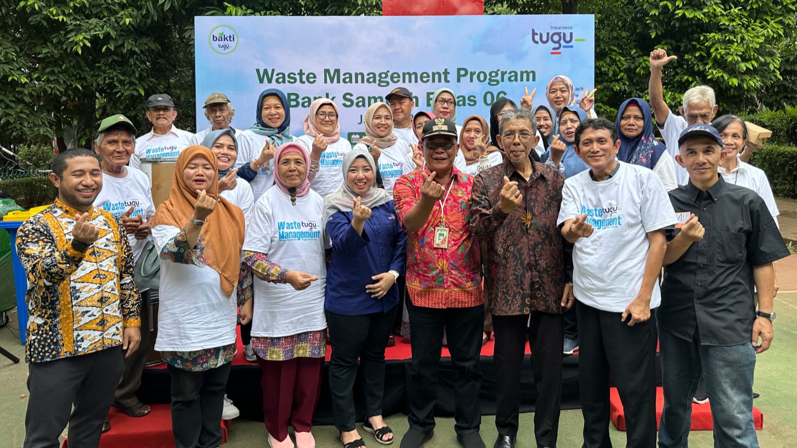 Gerakan Rabu Hijrah Bersama Warga Kebon Jeruk, Cara Tugu Insurance Menjaga Lingkungan