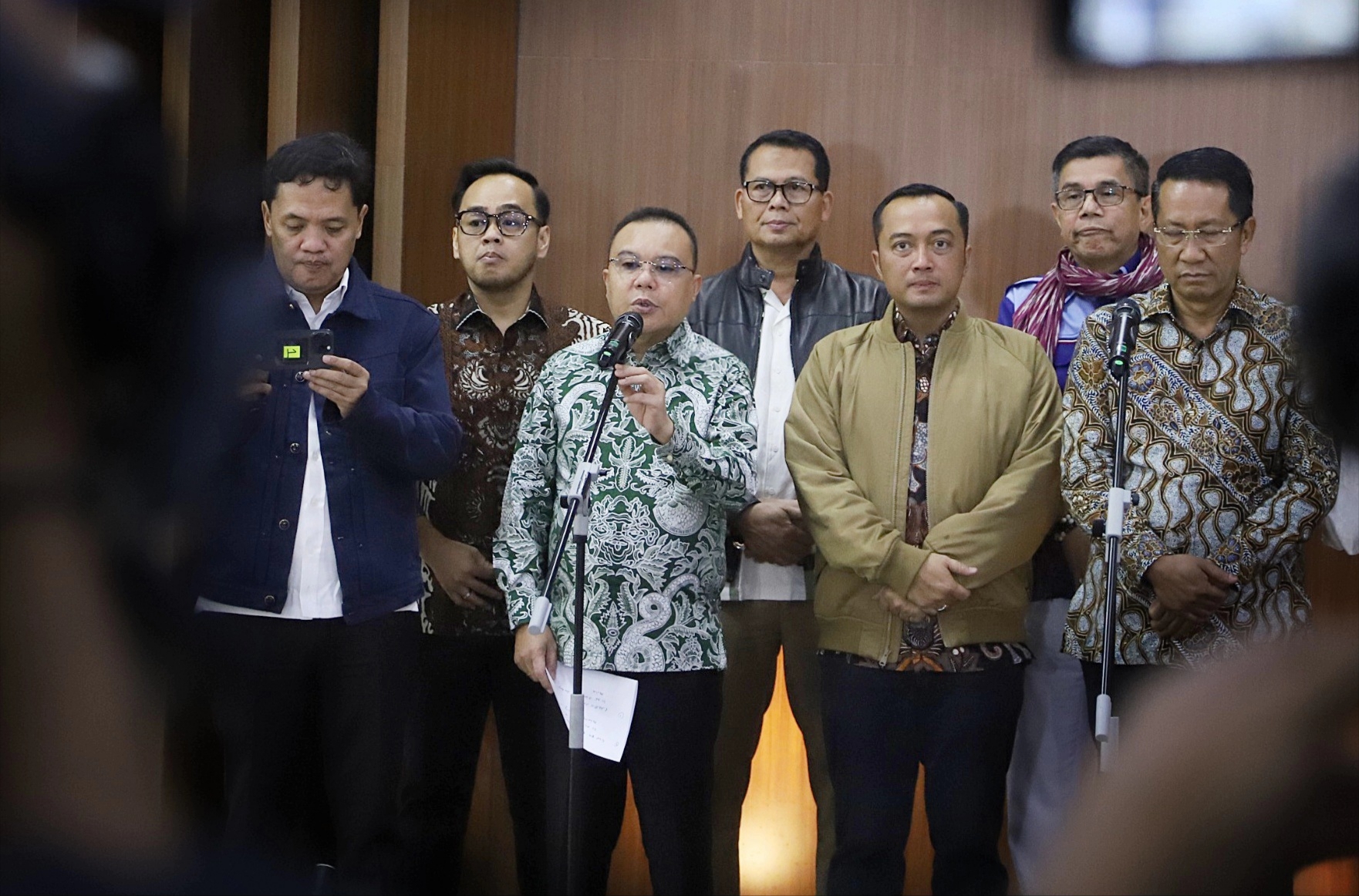DPR Setujui Abolisi dan Amnesti untuk Tom Lembong dan Hasto, Keduanya Dibebaskan dari Jerat Hukum