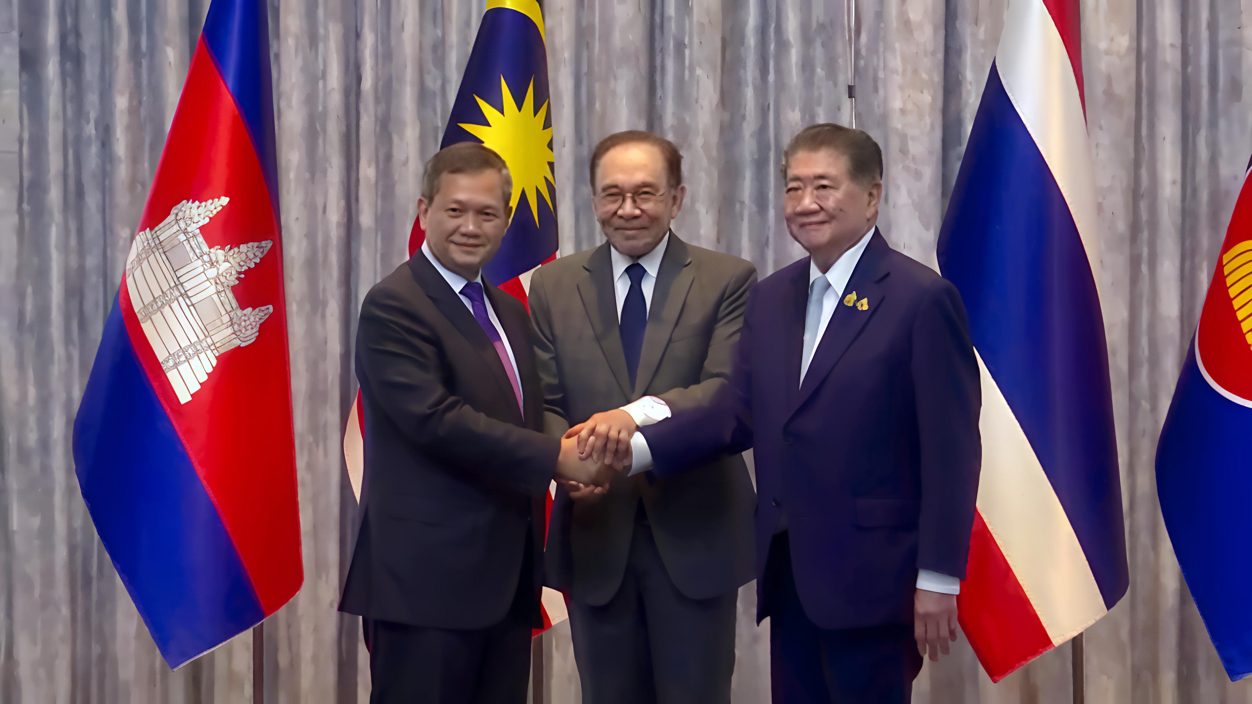 Dimediasi Anwar Ibrahim, Thailand dan Kamboja Sepakat Gencatan Senjata Tanpa Syarat!