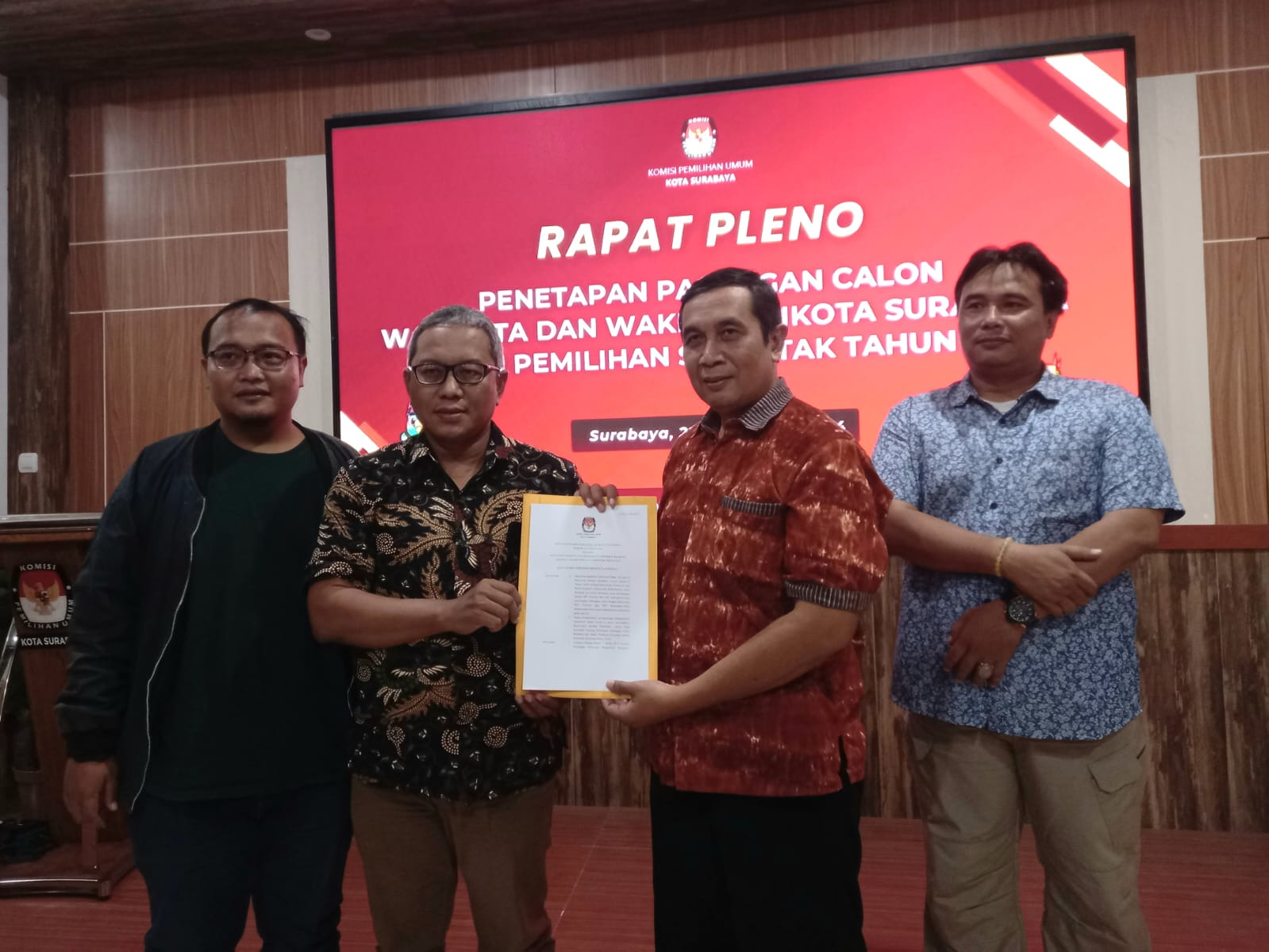 KPU Surabaya Imbau Eri-Armuji Tidak Curi Start Kampanye