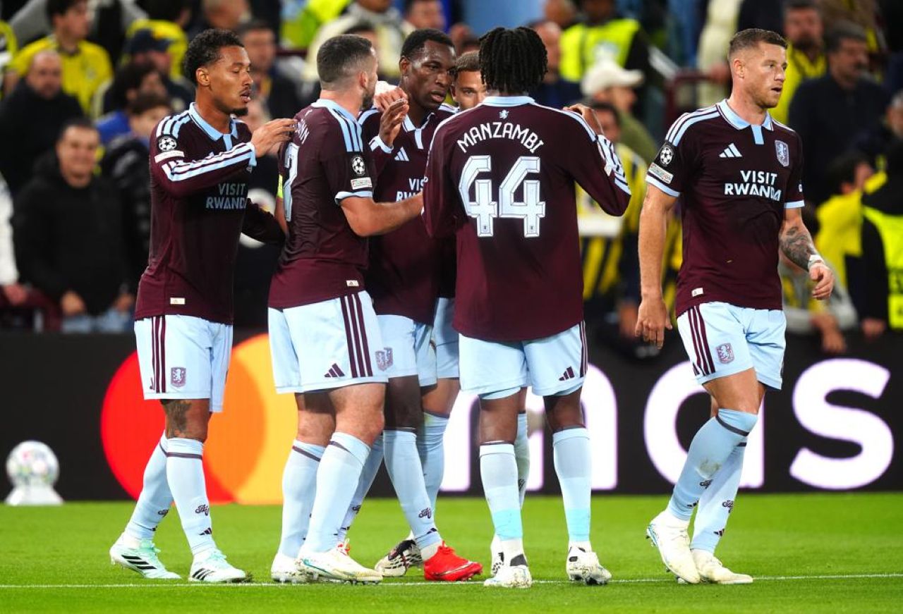 Aston Villa vs Fenerbahce 6-0, Nicolas Jackson dan Ross Barkley Borong Dua Gol