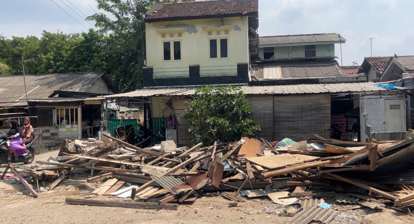 Bangunan Dibongkar Dedi Mulyadi, Warga Ngaku Cucu Bupati Bekasi: Tanah Ini Warisan Engkong Saya