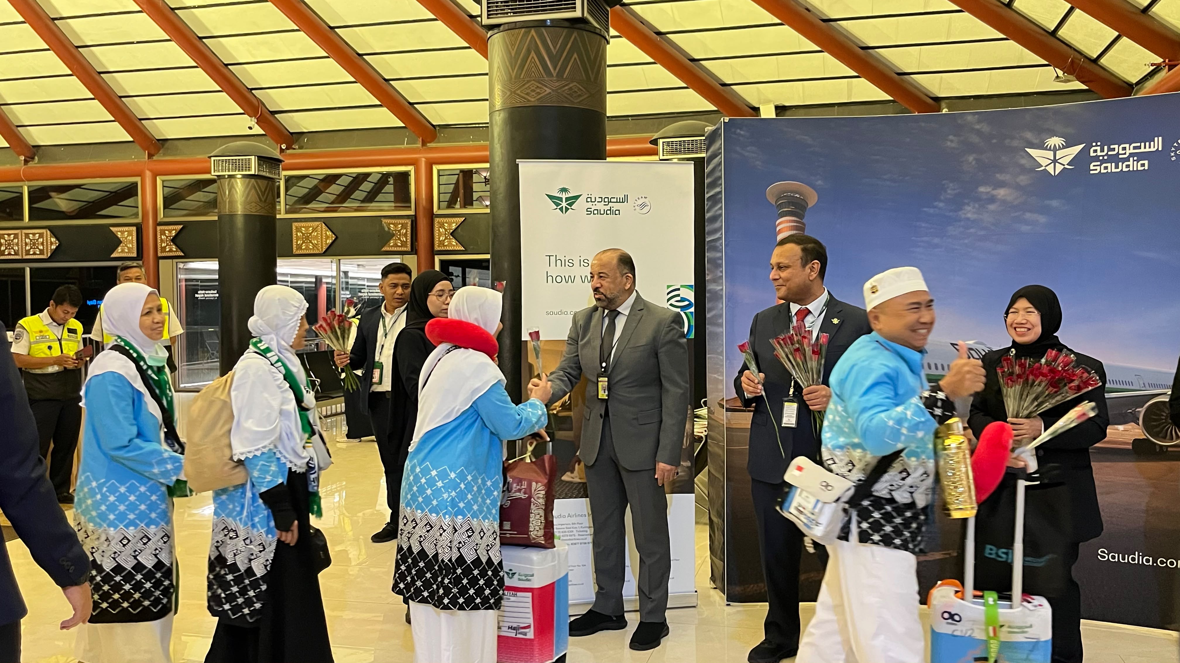 66.137 Jemaah Haji Tiba di Tanah Air, Proses Pemulangan Lancar di Hari ke-42