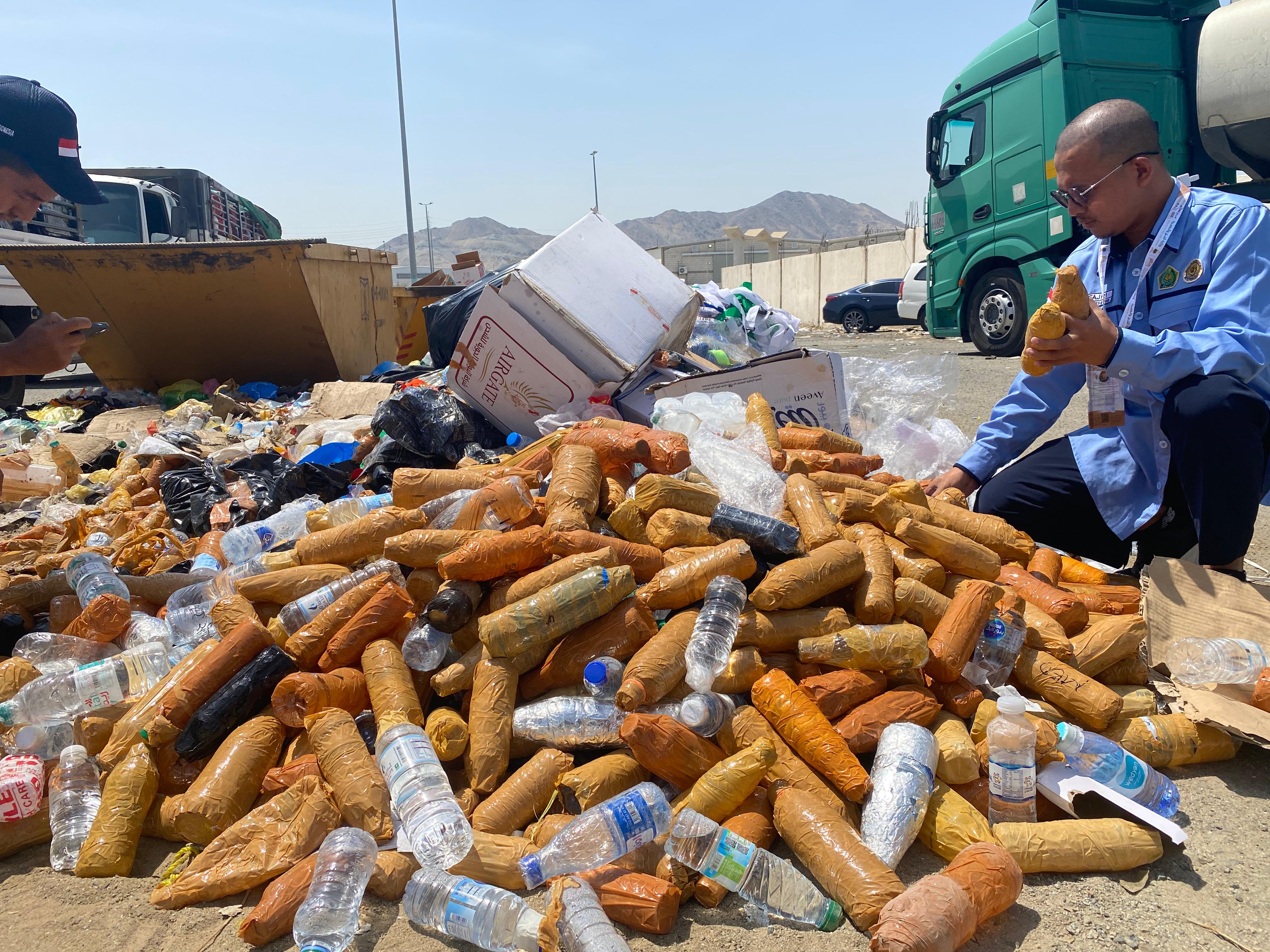 Ratusan Botol Zam-Zam Terbuang Tiap Hari  karena Tak Lolos X-Ray