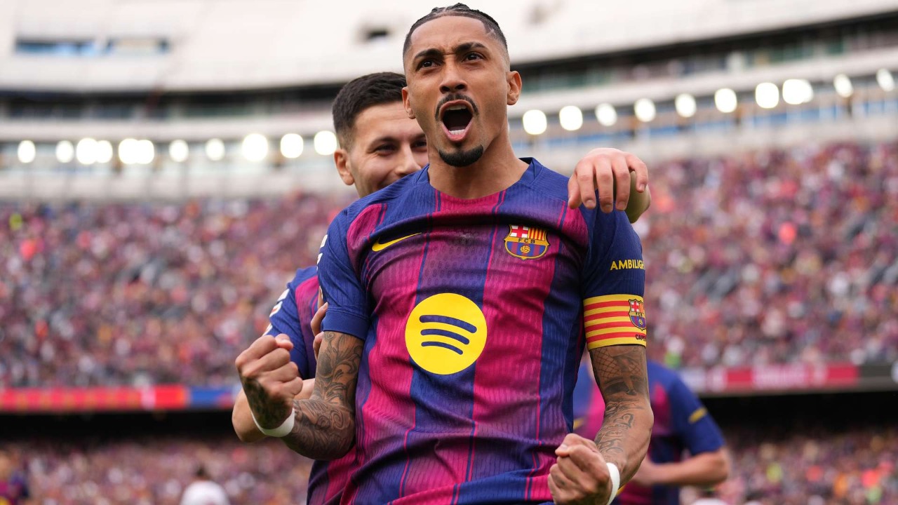 Barcelona vs Sevilla 5-2, Hattrick Raphinha Buat Blaugrana Jauhi Real Madrid