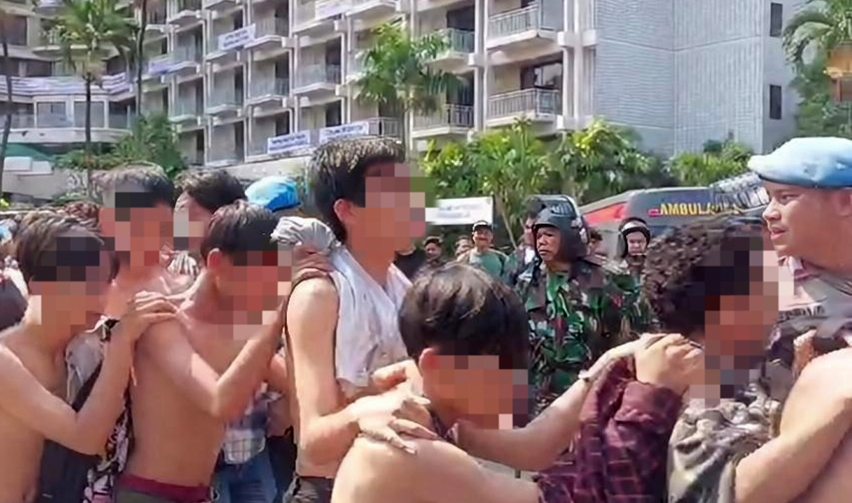 Massa yang Diamankan Eksekusi Eks Hotel Sultan Tembus Ratusan Orang  