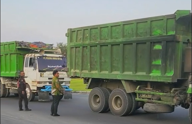 Ketua DPRD Gresik Tertibkan Truk di Jam Sibuk
