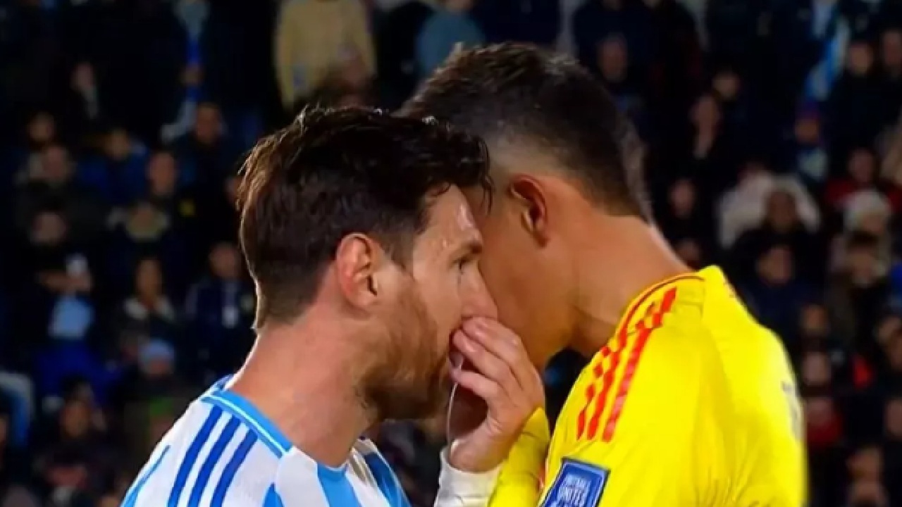 Lionel Messi Adu Argumen dengan James Rodriguez: Kamu Banyak Bicara!