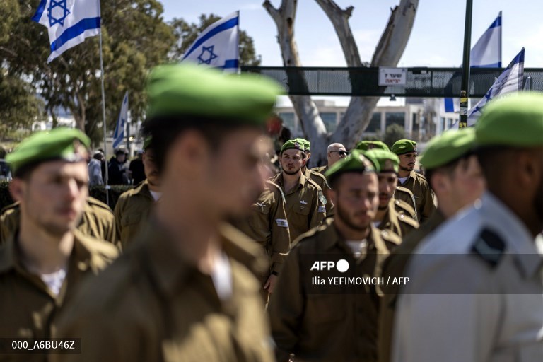 Israel Peringatkan Warga Iran Jangan Naik Kereta, Sinyal Serangan Trump akan Dimulai