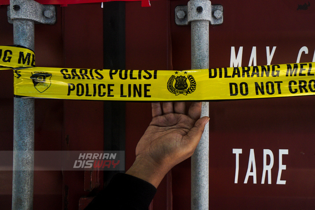 Polisi Temukan Mayat Dalam 2 Kontainer di Bekasi