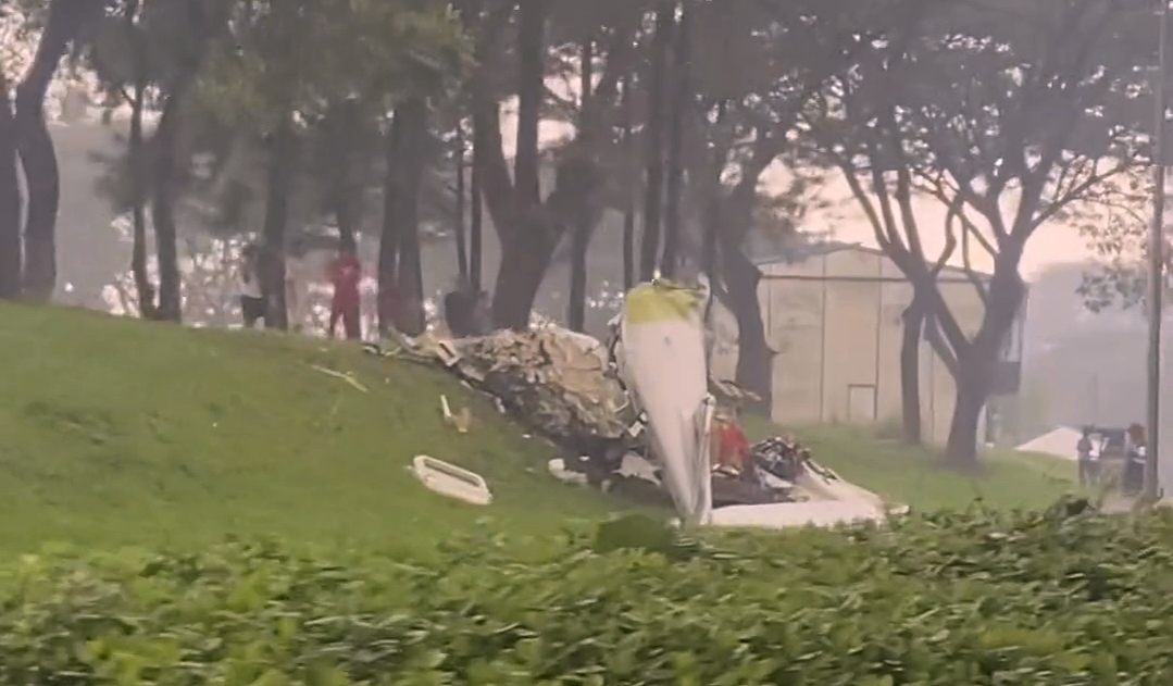 Breaking News: Pesawat Latih Jatuh di BSD, Diduga Ada Korban Jiwa