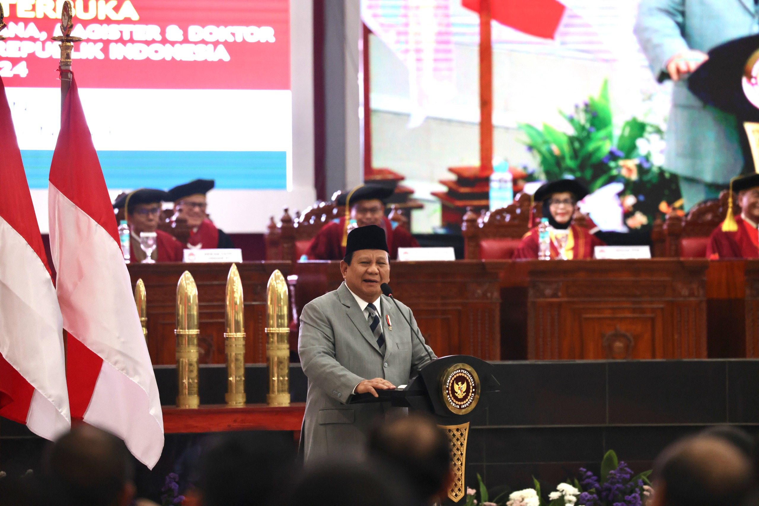 Wisuda Unhan, Prabowo Ceritakan Pengalaman Mendirikan Kampus di Pedalaman  NTT