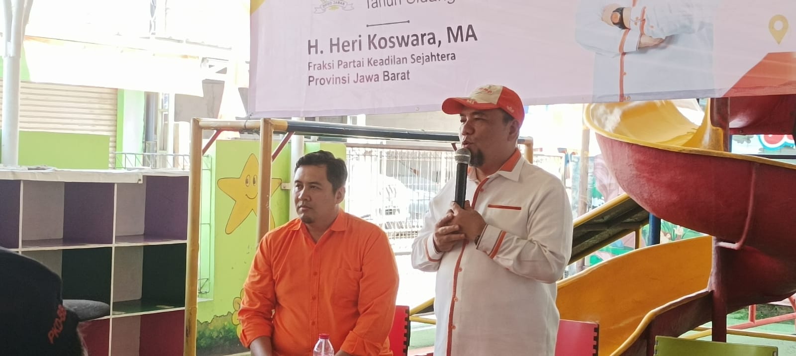 Warga Keluhkan Jalan Berlubang di Kota Bekasi ke Heri Koswara, Reses Ketiga Anggota DPRD Jabar Bahas Pembangunan dan Zonasi PPDB 