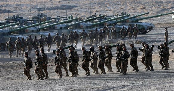 Duh! Tiongkok Kirim Pasukan dan Tank ke Rusia Bulan Depan, Makin Runyam
