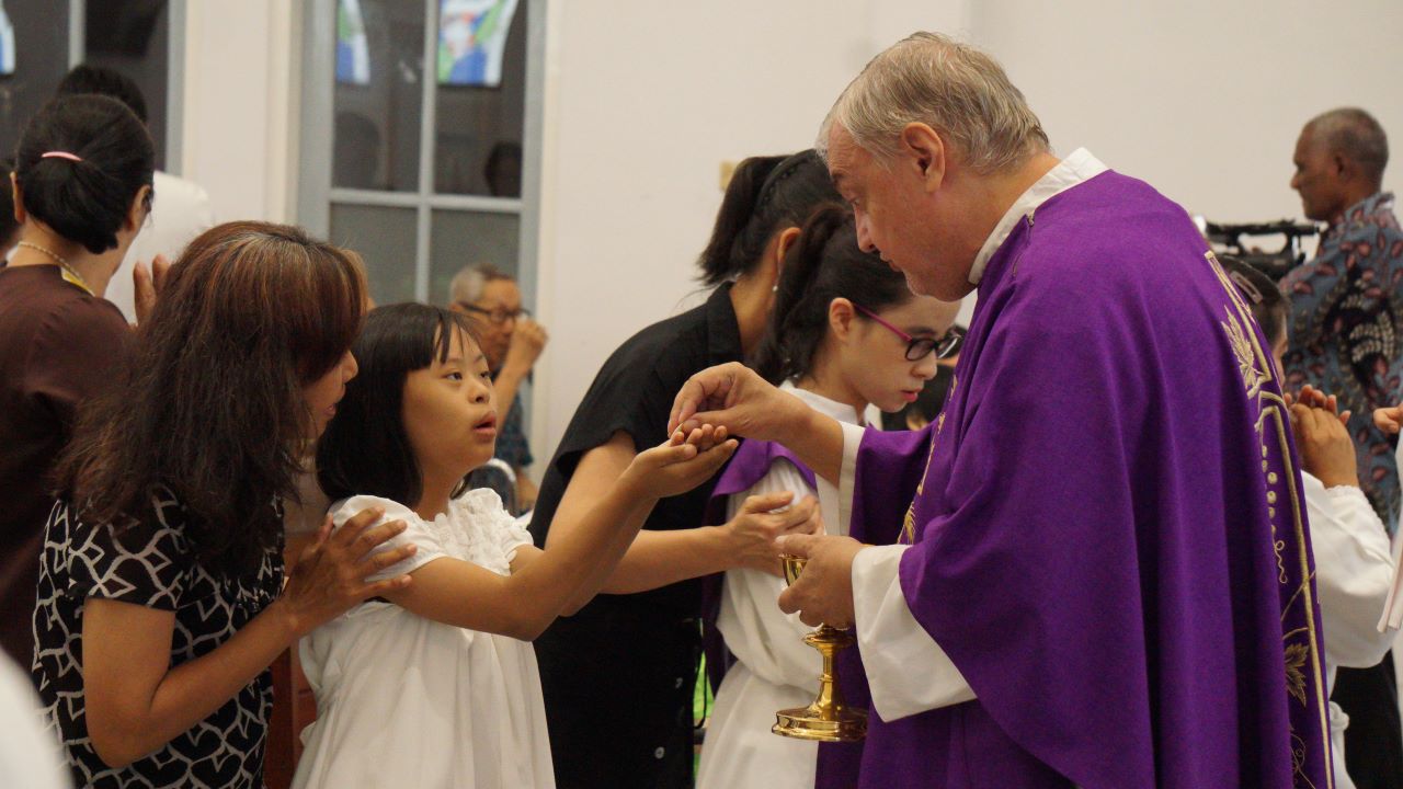 Paroki Santo Mikael Perak Rayakan Hari Disabilitas Internasional dengan Ekaristi dan Ramah Tamah