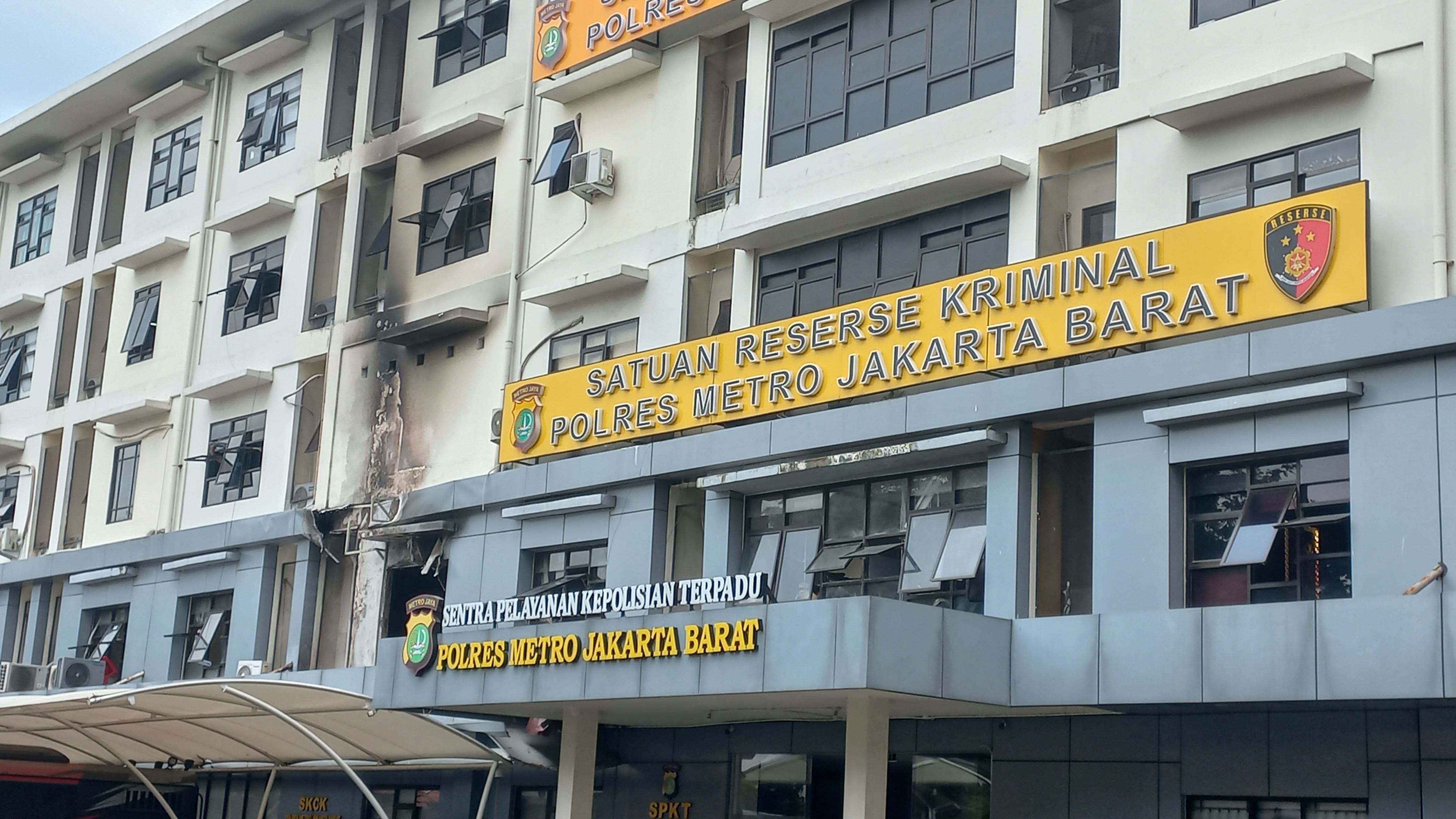 Penyebab Kebakaran Polres Jakbar Masih Diselediki, Dokumen Penting Aman?