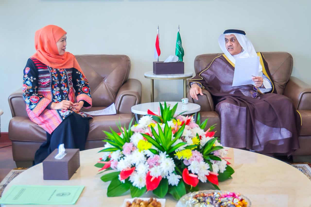 Khofifah Temui Dubes Arab Saudi, Bidik Investasi hingga Logistik Haji