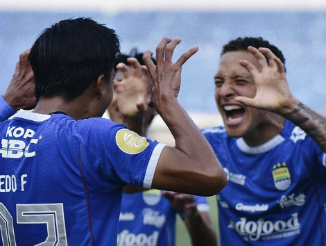 Update Klasemen Persib dan Persebaya: Maung Bandung ke Tiga Besar, Bajol Ijo Terancam