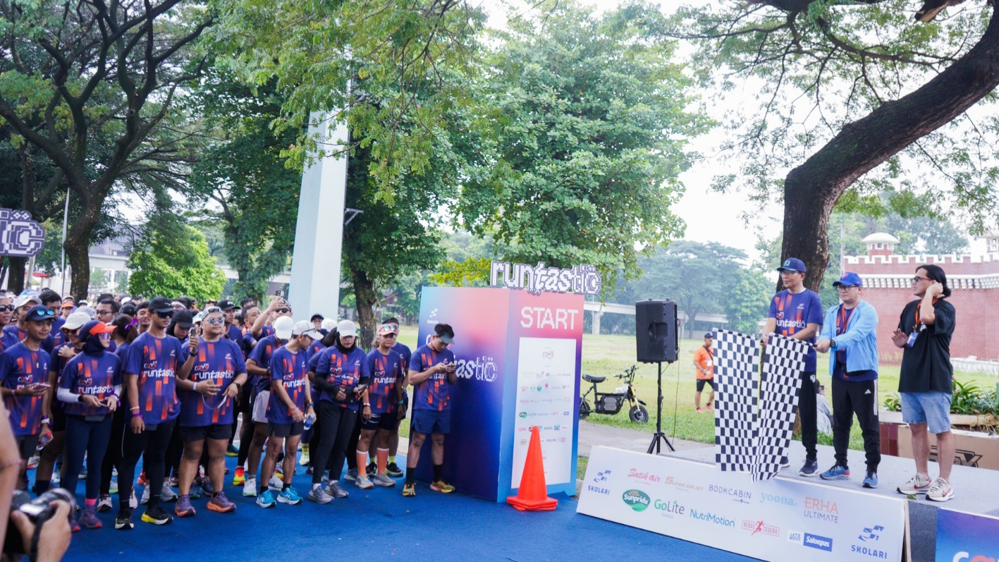 Bank Raya Dukung Skolari, Ajak Komunitas Pelari Kelola Keuangan dengan Saku Bareng