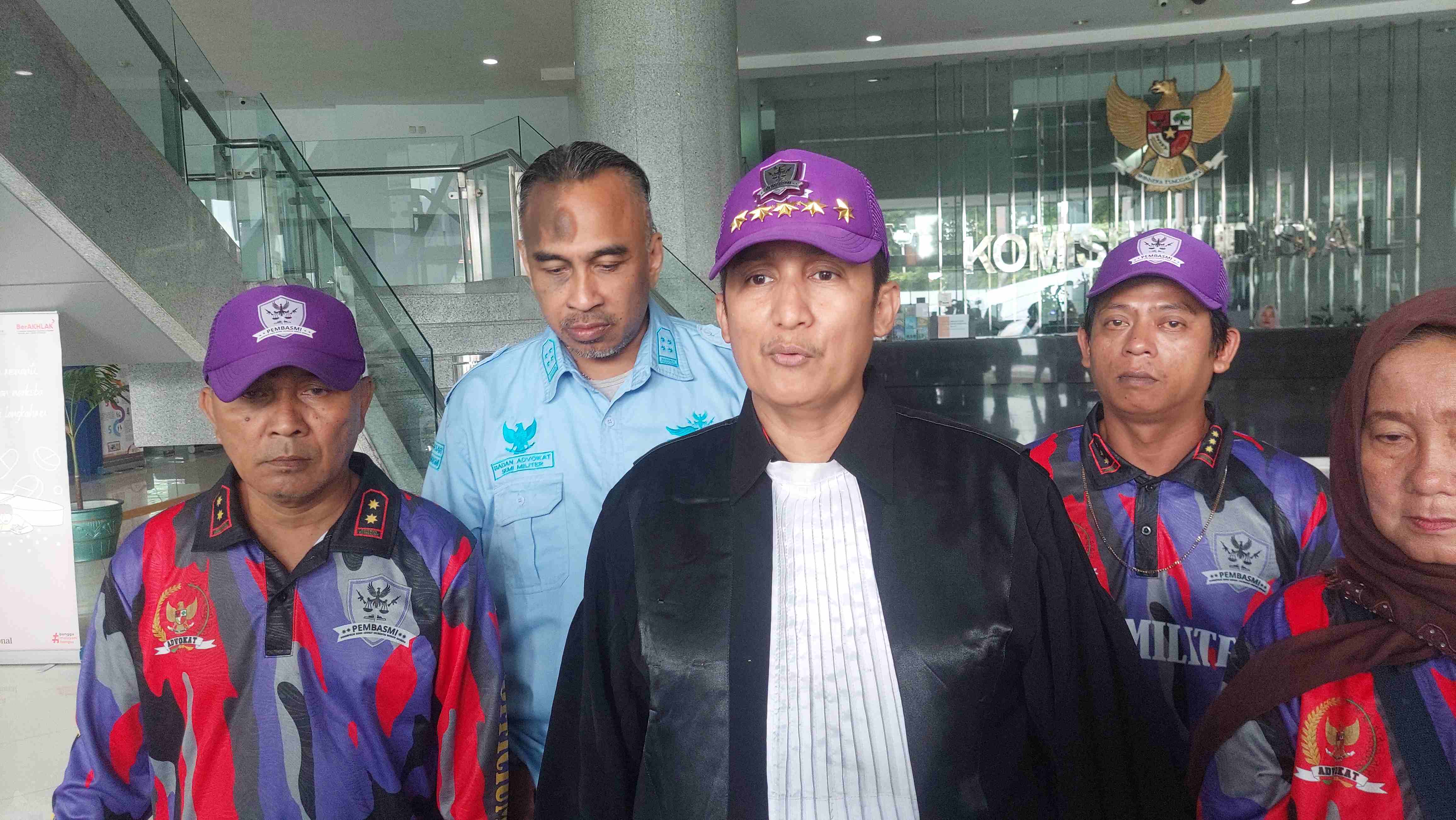 Imbas Naik Meja saat Sidang Pencemaran Nama Baik, Firdaus Oiwobo Dipecat Kongres Advokat Indonesia!