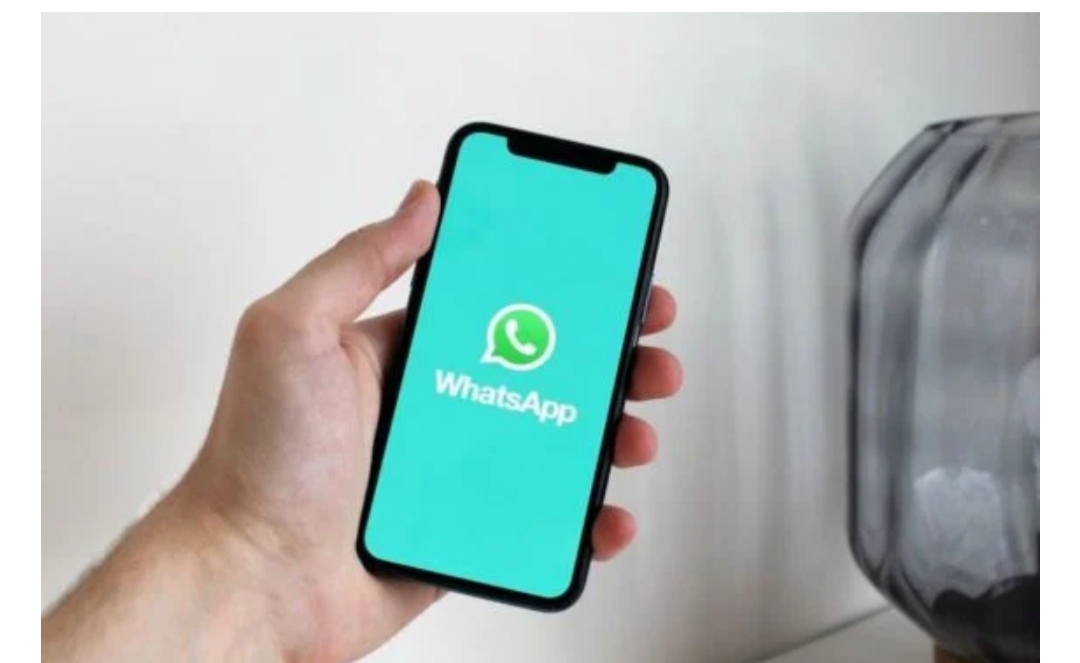 WhatsApp Keluarkan Fitur Baru Nih, Bisa Keluar Grup Secara 'Diam-diam'
