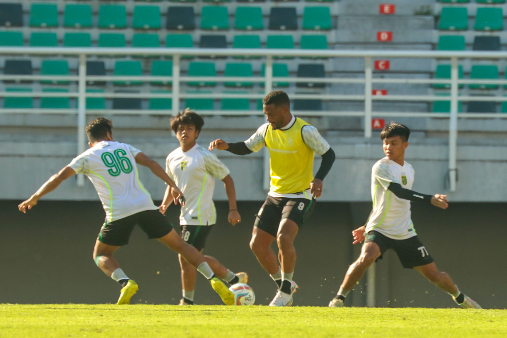 Link Nonton dan Live Streaming Persebaya vs RANS BRI Liga 1 2023/2024