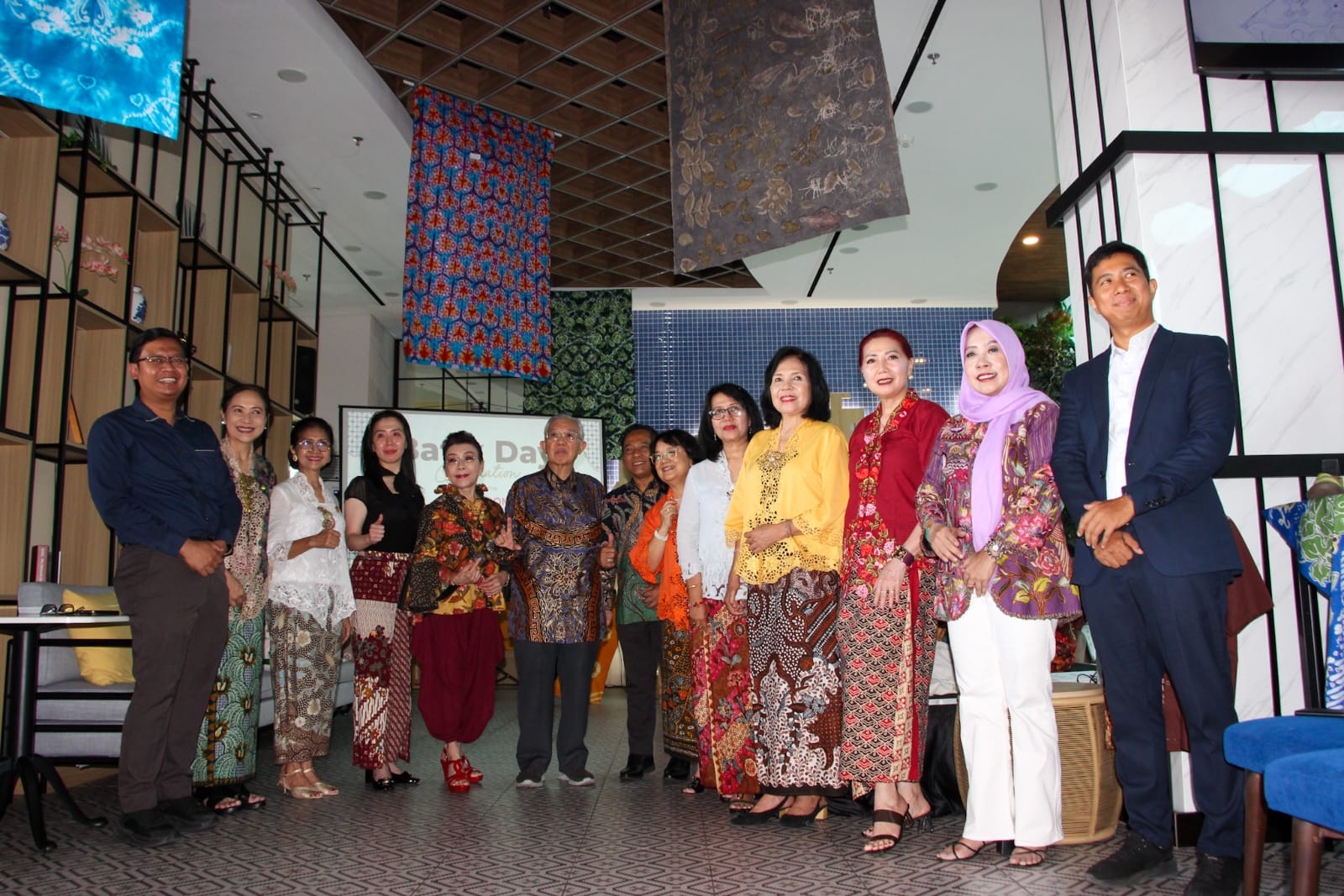 Leedon Hotel Surabaya Rayakan Hari Batik Nasional: Dari Fashion Show hingga Membatik dengan Sentuhan Modern