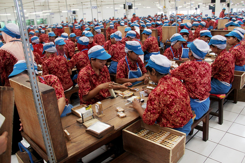 Budayawan Heran Industri Kretek Dihancurkan Bangsa Sendiri, Padahal Sumbang ke Negara Rp216,9 T