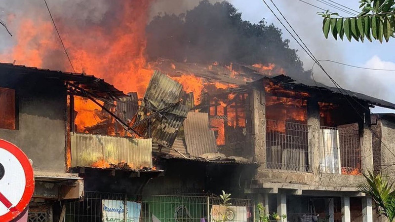 Kebakaran Terjadi di Jalan Raya Bogor, 3 Kios Dilaporkan Hangus