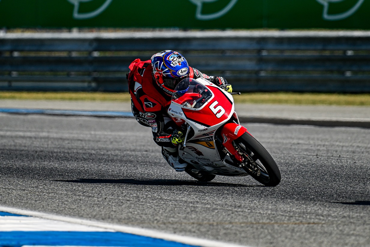 Dominasi di Buriram, Pebalap Astra Honda Mantap di Tiga Besar TTC 2025