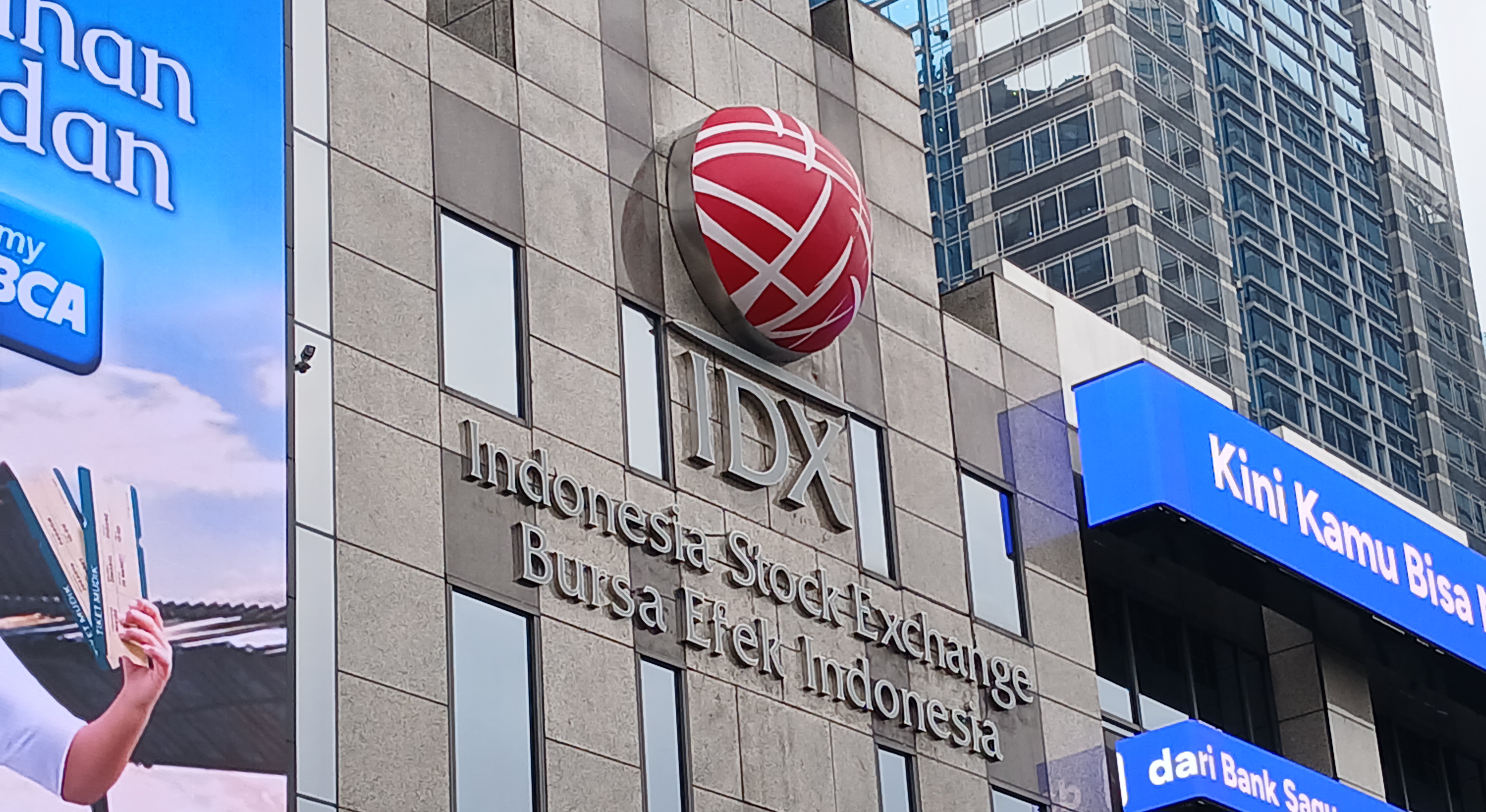 IHSG Masih Mendekati 9.000 Hari Ini, Asing Borong Saham Big Caps