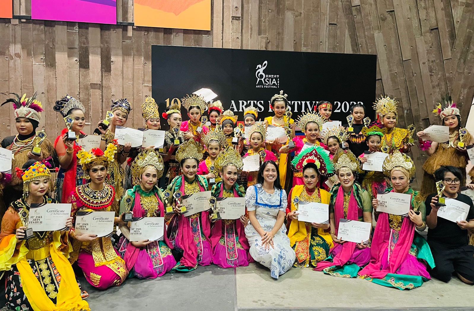 Inilah Pengalaman Gandrung Dance Studio dan UKM Rampoe UGM Harumkan Nama Indonesia di Singapura