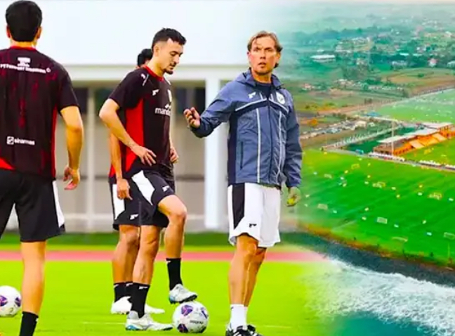 TC Timnas Indonesia Dimulai, Alex Pastoor Ngegas Taktik Baru! Kiper China Remehkan Jay Idzes Cs Sampai Bilang Gini