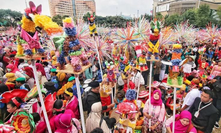 8 Tradisi Unik Ramadan di Berbagai Daerah Indonesia