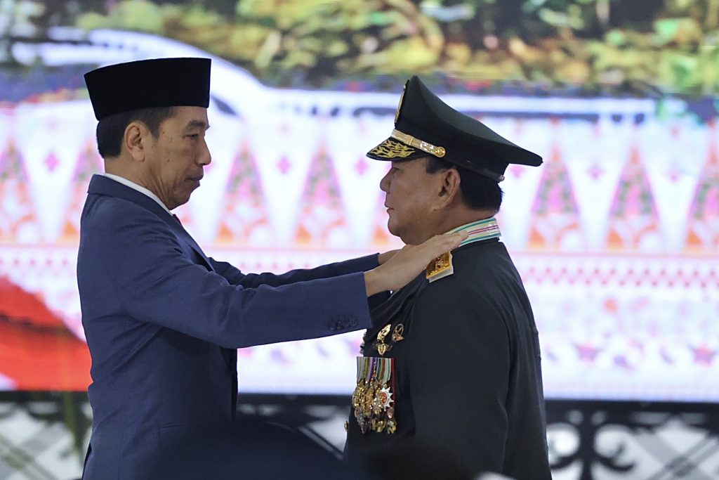 Adian Napitupulu Singgung Pemberian Pangkat Jenderal ke Prabowo: Upaya Jokowi Menanamkan Investasi Politik!