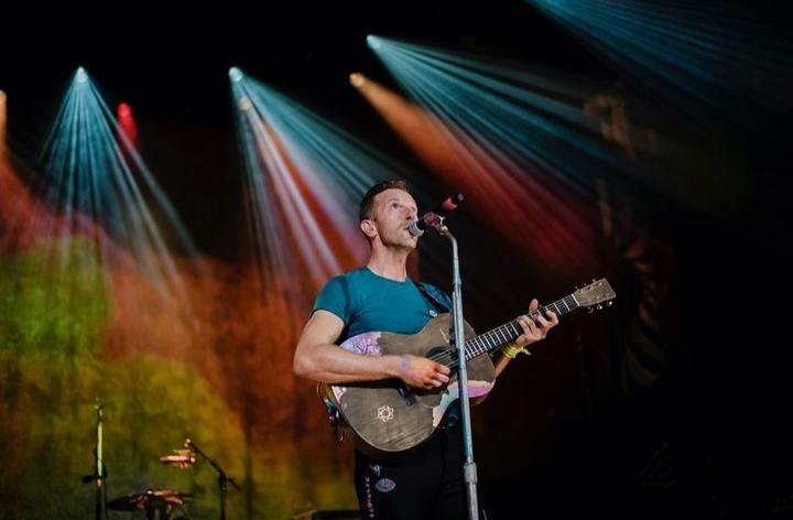 Lirik Lagu Everglow - Coldplay dan Terjemahan Bahasa Indonesia, Yuk Hafalin Sebelum Nonton Konsernya!