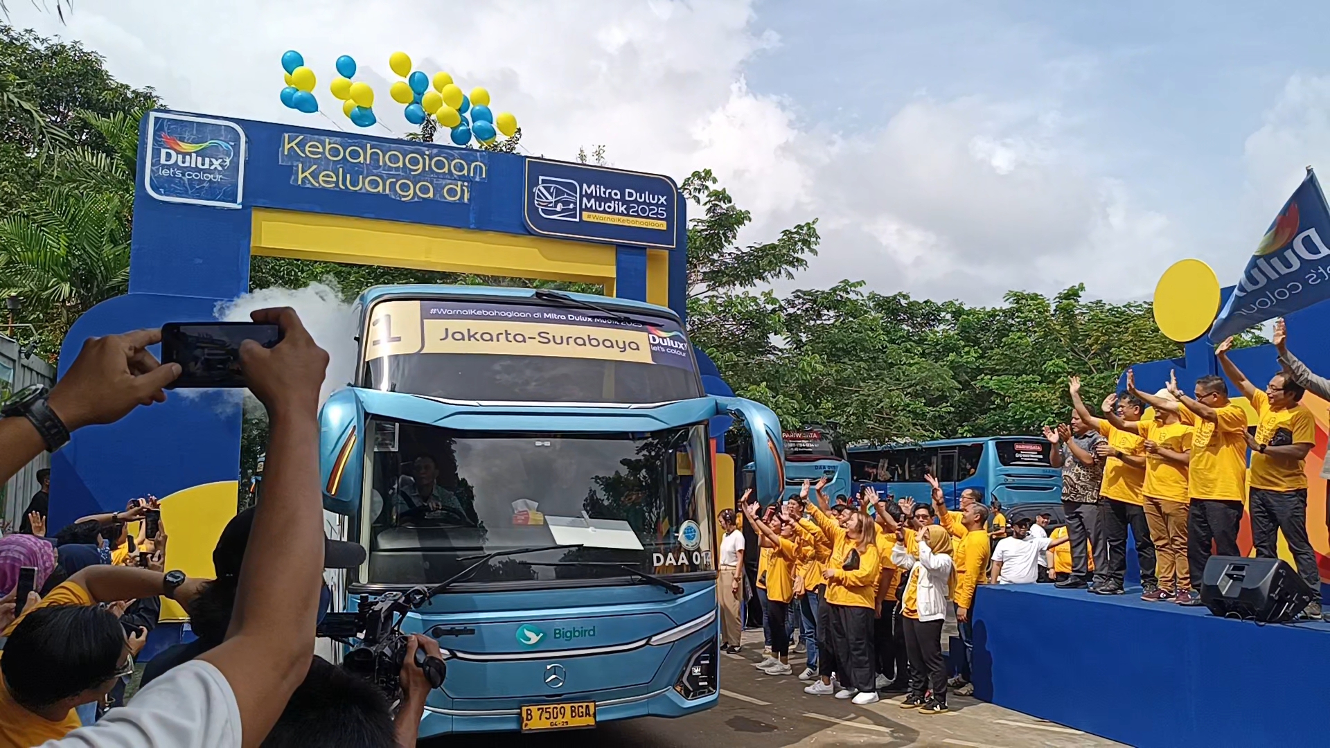 Program Mitra Dulux Mudik 2025 Berangkatkan 750 Pemudik ke Berbagai Kota di Pulau Jawa