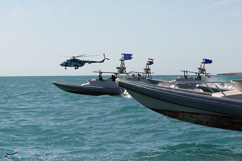 AS Kerahkan Kapal Perang untuk Kawal Perlintasan Hormuz, Iran: Bisa Jadi Pelanggaran Gencatan Senjata 